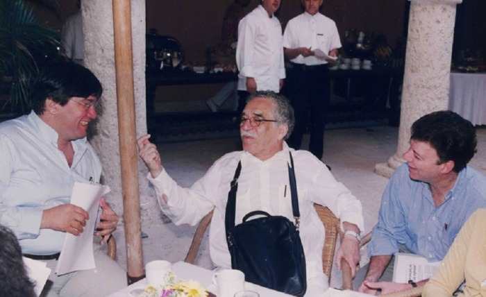Jaime Abello Banfi, Gabriel García Márquez y Juan Manuel Santos Calderón.
