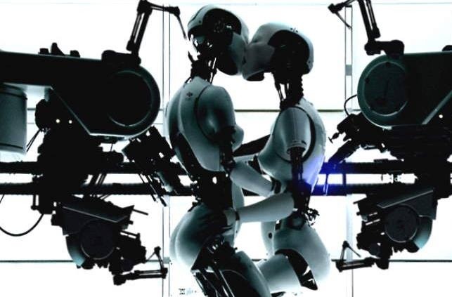 Imagen del video “All is full of love” de Björk dirigido por Chris Cunningham (1999)