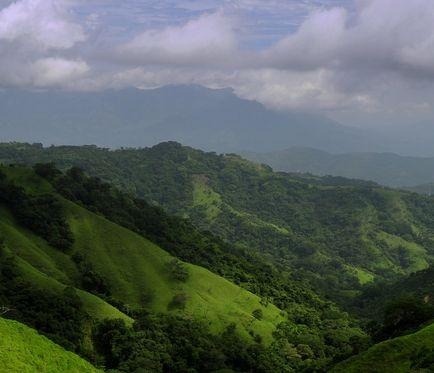 La bella región montañosa de Costa Rica / cyrmanj en Flickr