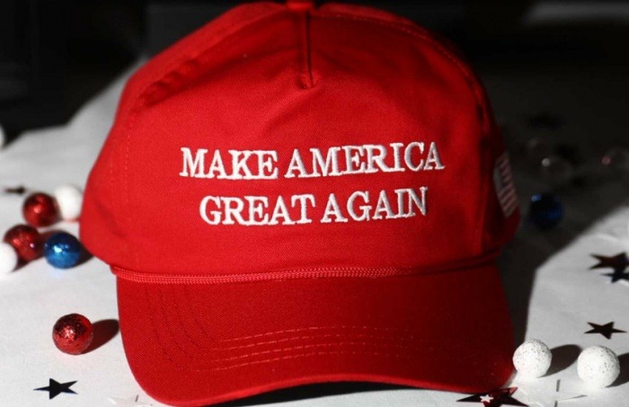 ¿Es cierto que el asesino de Parkland aparecía en su foto de perfil en Instagram usando una gorra con el lema de campaña de Trump?... ¡Responde nuestro quiz de noticias! 