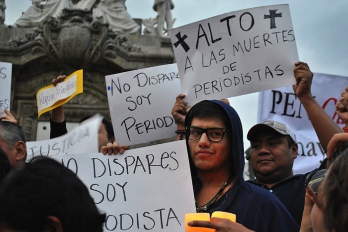 Manifestación "Veladoras por la libertad de prensa", Ciudad de México. Foto: Protoplasma Kid / Wikimedia Commons.
