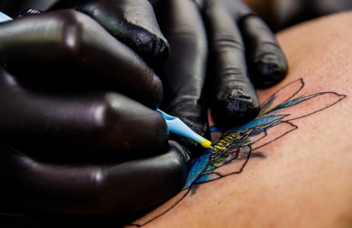 ¿Es cierto que tener demasiados tatuajes puede envenenarte?... ¡Responde nuestro quiz de noticias!