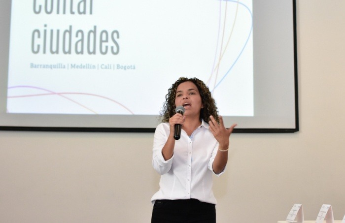 La periodista y editora Ginna Morelo durante un taller de la Fundación Gabo. 
