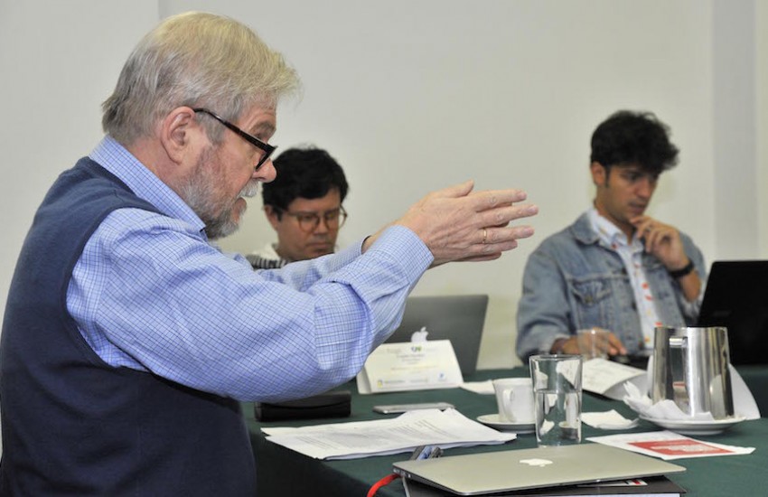 Michael Reid durante una sesión del Taller Periodismo de Análisis de América Latina. Foto: Guillermo Legaria.