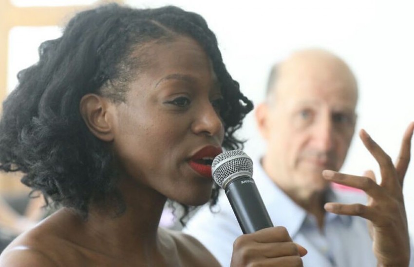 Taiye Selasi es una de las maestras invitadas a la Beca Gabo de periodismo cultural. Foto: Joaquín Sarmiento.