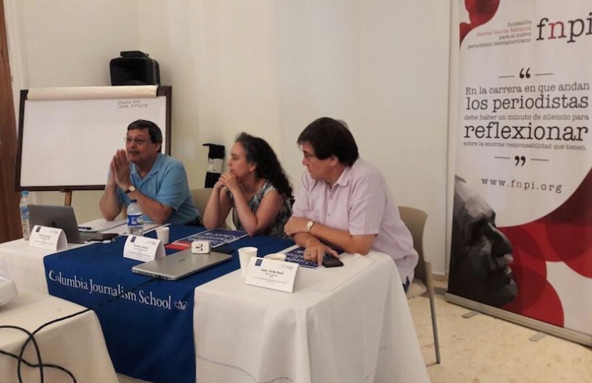 Ernest Sotomayor, director de Iniciativas para América Latina de la Escuela de Periodismo de la Universidad de Columbia; Francisca Skoknic, directora de la Escuela de Periodismo de la Universidad Diego Portales en Santiago, y Jaime Abello Banfi, director de la FNPI, durante la apertura del curso que se realiza en Cartagena.