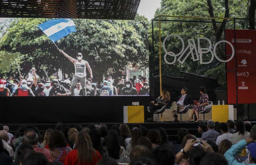 Imagen de la charla Nicaragua: el grito de los volcanes. Foto: Joaquín Sarmiento/FNPI