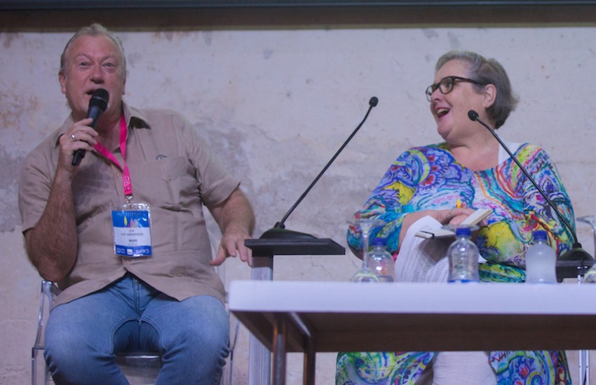 Jon Lee Anderson y Jackie Rae, viuda de Michael Jacobs, en el Hay Festival Cartagena 2018: Foto: Rafael Bossio / FNPI.