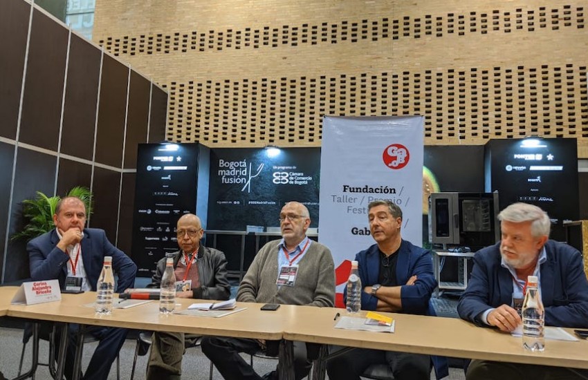 Benjamín Lana, Julián Estrada, Ignacio Medina, Joan Roca y Carlos Maribona en el tercer día del seminario Periodismo gastronómico.