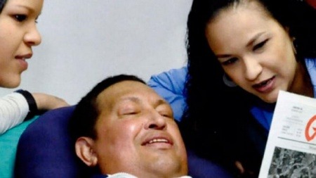 Experto afirma que reciente foto de Chávez fue manipulada