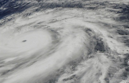 El huracán María visto desde el espacio. Fotografía: Antti Lipponen en Flickr | Usada bajo licencia Creative Commons