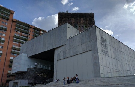 Museo de Arte Moderno de Medellín. Fotorafía: Dustin Whittle, en Flickr. Usada bajo licencia Creative Commons.  