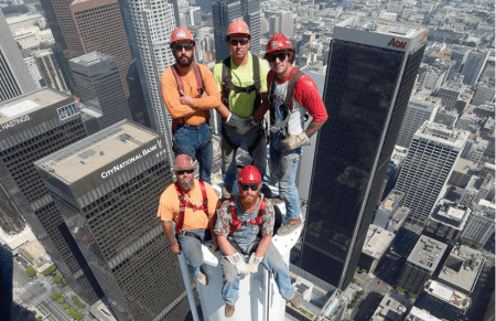 ¿Es real esta fotografía tomada a 76 pisos de altura sobre Los Ángeles?... ¡Responde nuestro quiz de noticias! 