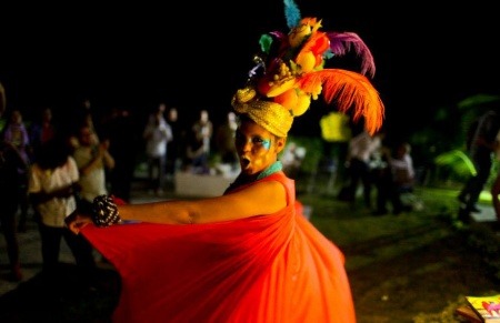 Li Saumet, vocalista de Bomba Estéreo, posando para el fotográfo.Joaquín Sarmiento/ Archivo FNPI